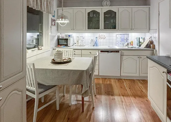 4 Bedroom Gorgeous In Atloy *