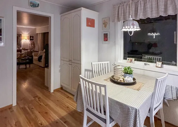 4 Bedroom Gorgeous In Atloy Vakantiehuis *