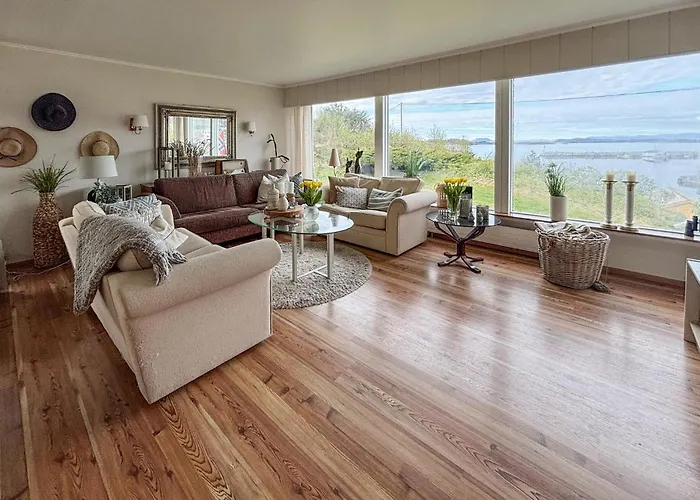 4 Bedroom Gorgeous In Atloy Herland