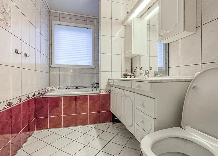 4 Bedroom Gorgeous In Atloy Vakantiehuis